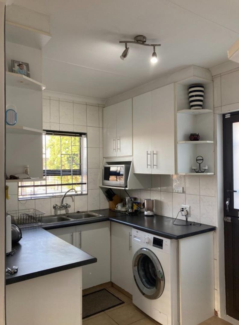 765486_Pref13682759-20-kitchen-1-16684-1668432499607.jpg