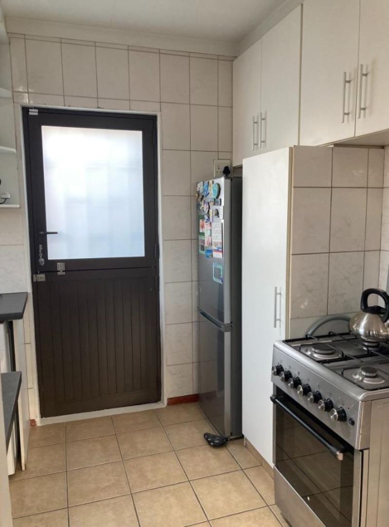 765486_Pref13682759-20-kitchen-2-16684-1668432493045.jpg