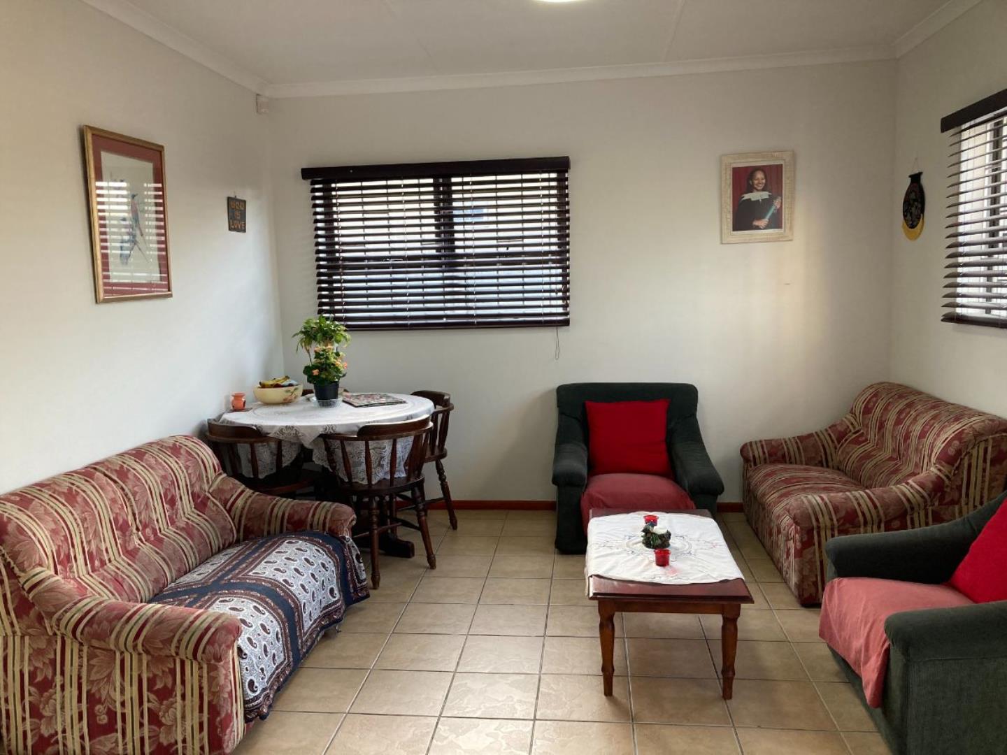 765486_Pref13682759-20-lounge-3-166842-1668432476833.jpg